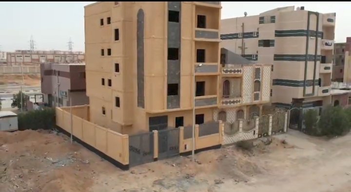 بيت للبيع بالحي 28 موقع ممتاز جدا